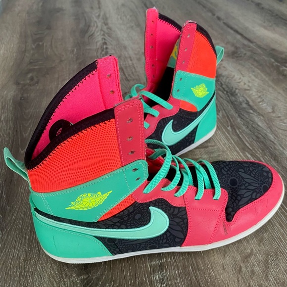 Jordan Shoes - Nike Air Jordan Women’s Epic Retro Athletic Shoes